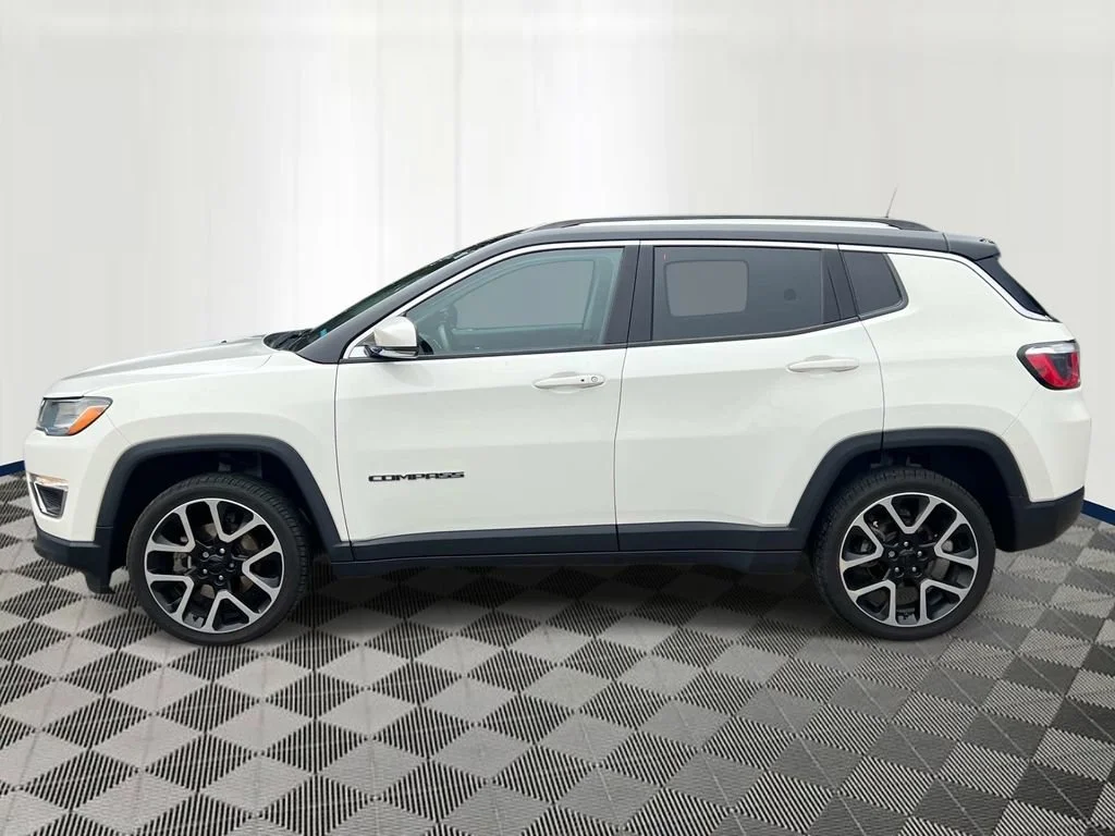 Used 2019 Jeep Compass Limited with VIN 3C4NJDCB8KT651633 for sale in Eastpointe, MI