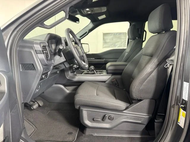 New 2026 Carbonized Gray Metallic Ford XLT image 11