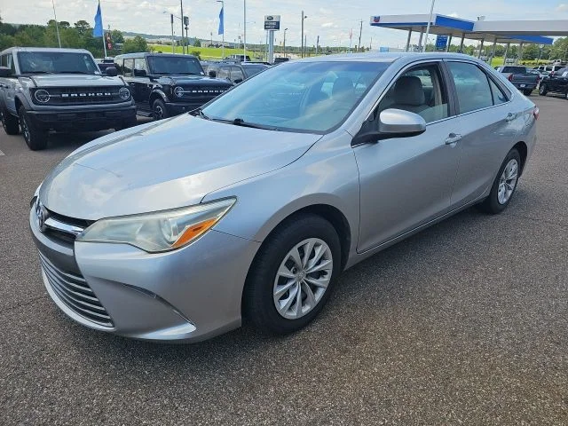 Used 2016 Gray Toyota LE image 3
