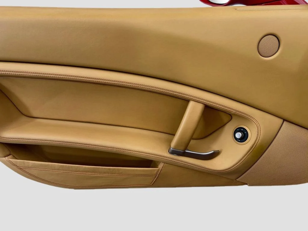Used 2014 Rosso Corsa Ferrari Base image 29