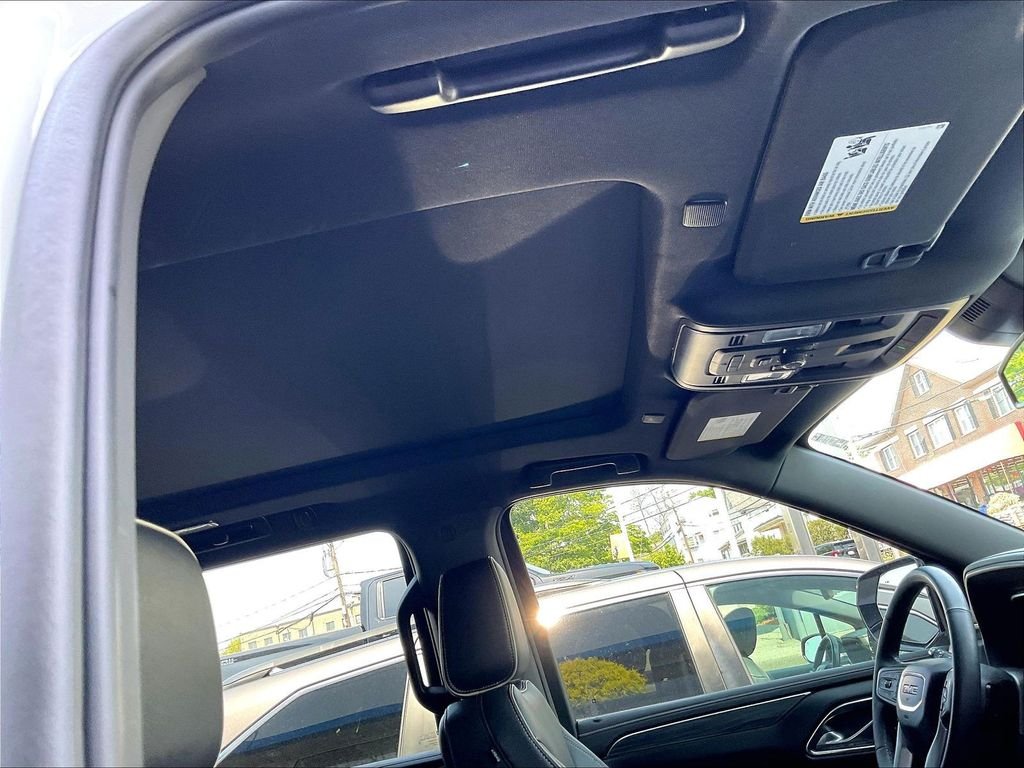 Used 2023 White GMC SLT image 23