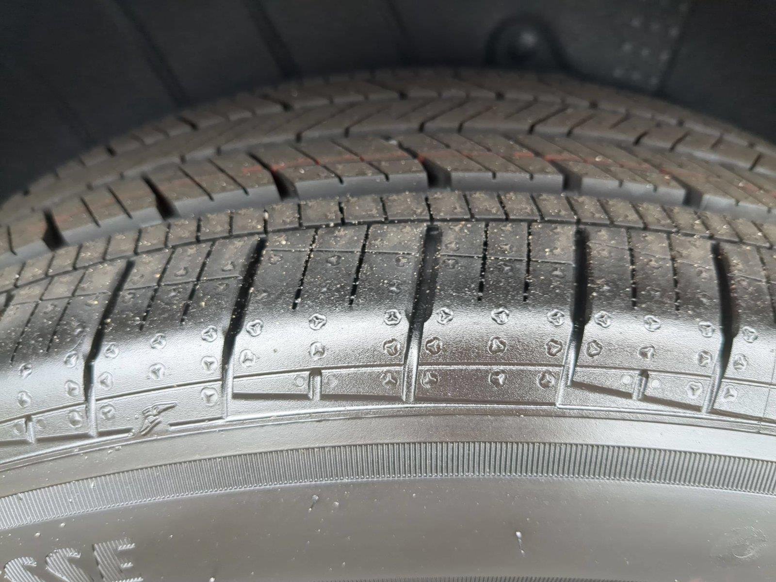 New 2026 Ceramic Silver Kia EX image 13