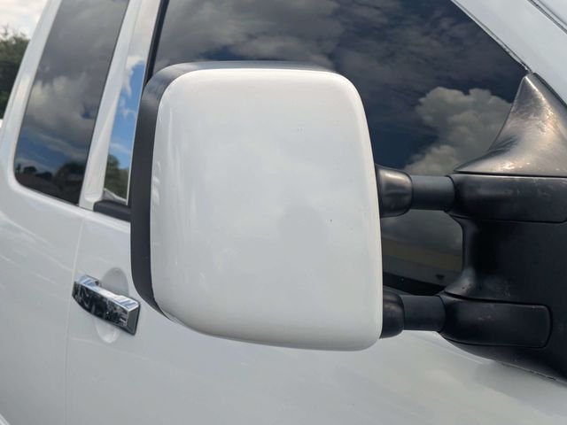 Used 2008 White Nissan SE image 10
