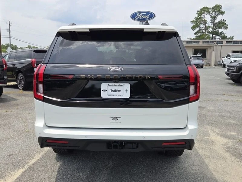 New 2026 Star White Metallic Tri-Coat Ford Tremor® image 12