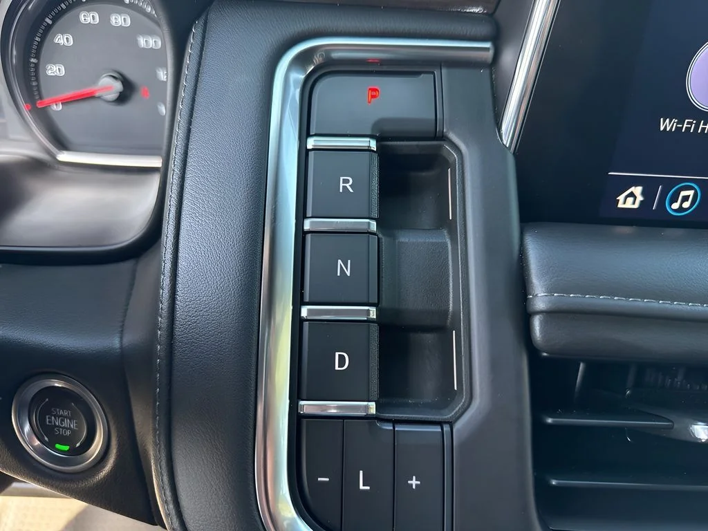 Used 2021 White Chevrolet LT image 28
