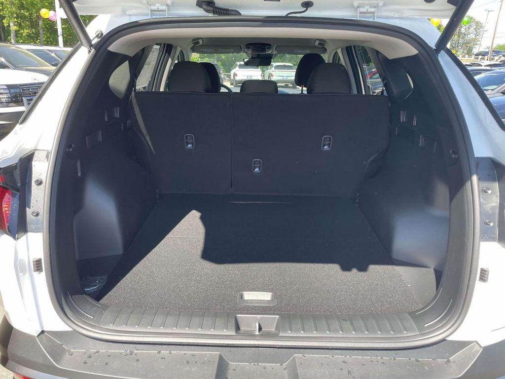 New 2026 White Hyundai SEL AWD image 8