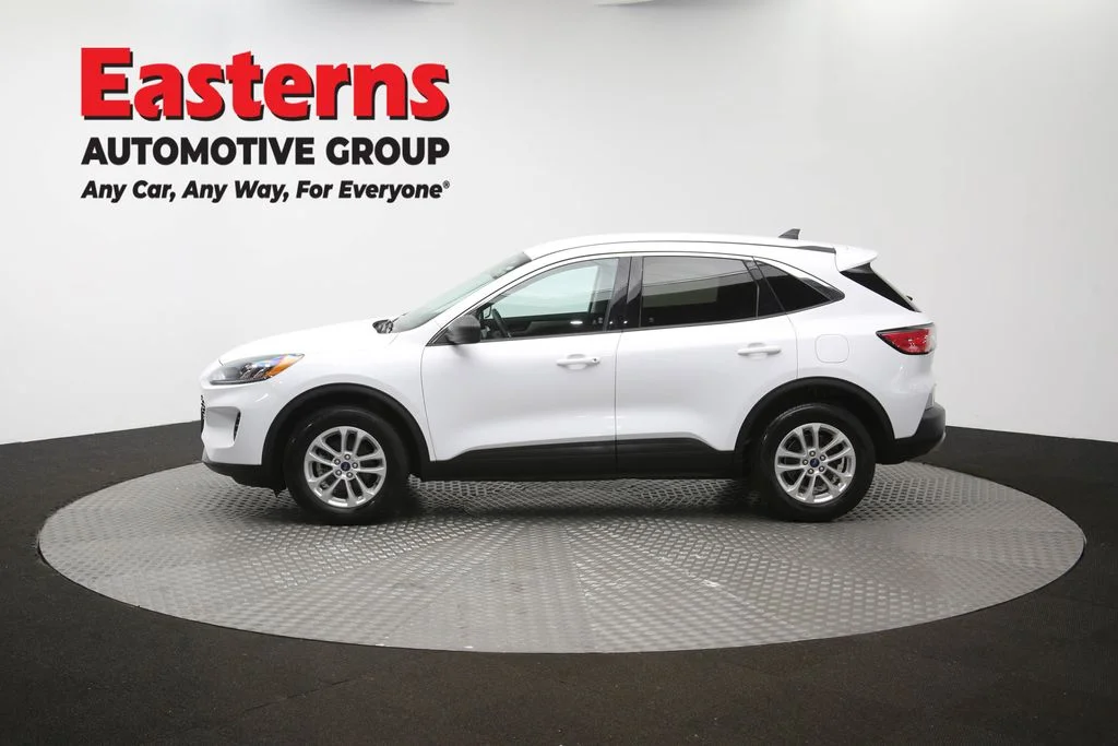 Used 2022 White Ford SE image 60