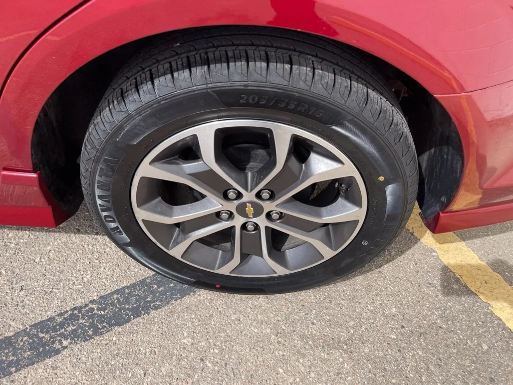 Used 2017 CAJUN RED TINTCOAT Chevrolet LT image 31
