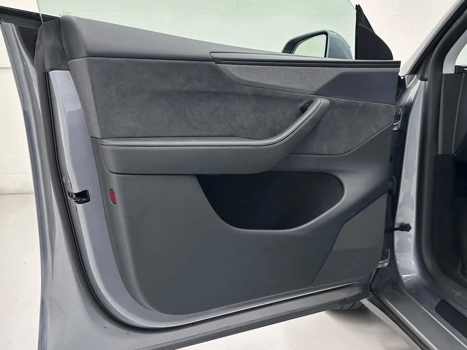 Used 2026 Quicksilver Tesla Premium image 23