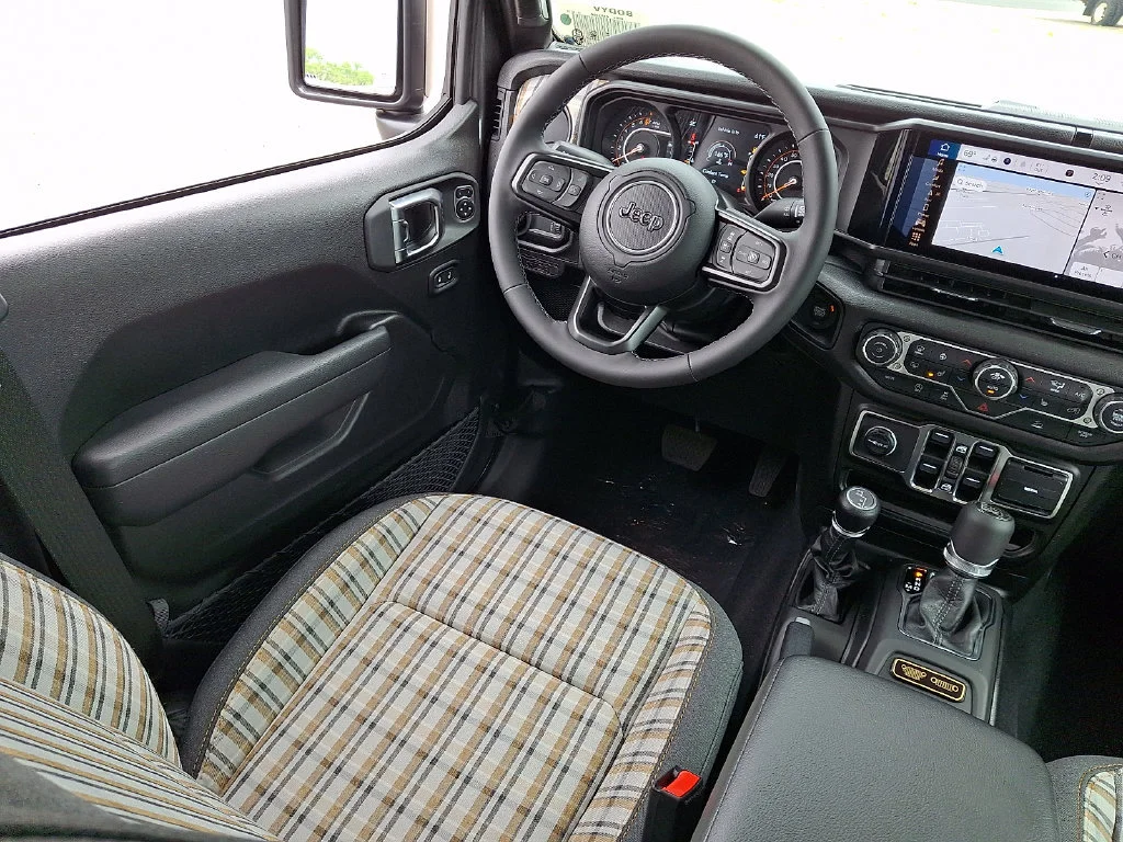 New 2026 Granite Crystal Metallic Clear-Coat Exterior Paint Jeep 85th Anniversary Edition image 10