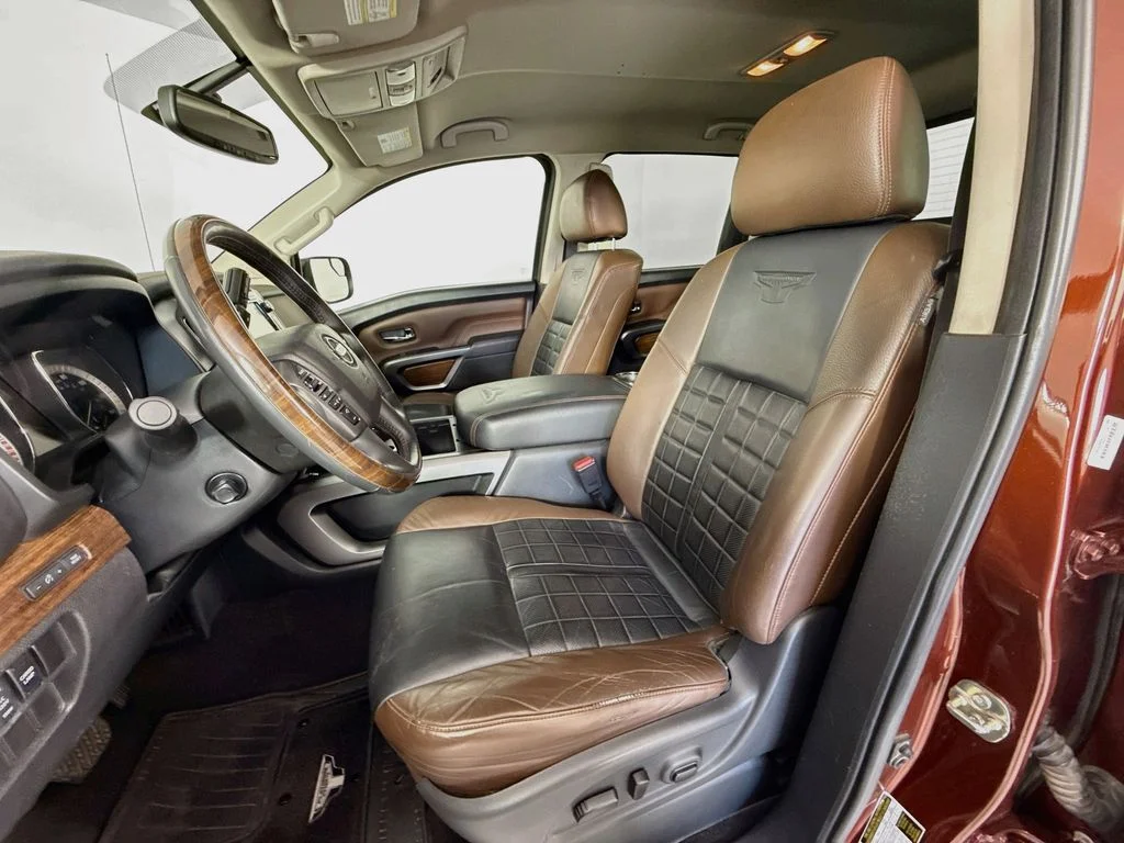 Used 2017 Copper Nissan Platinum Reserve image 5