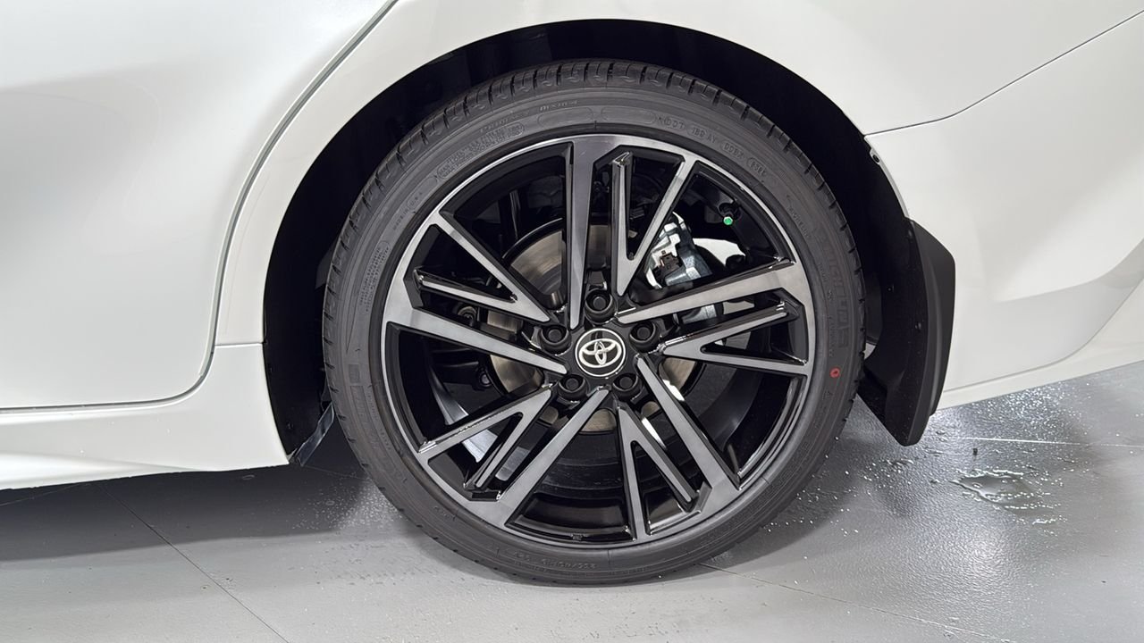 New 2026 Wind Chill Pearl <sup>1</sup> Toyota  XSE image 23