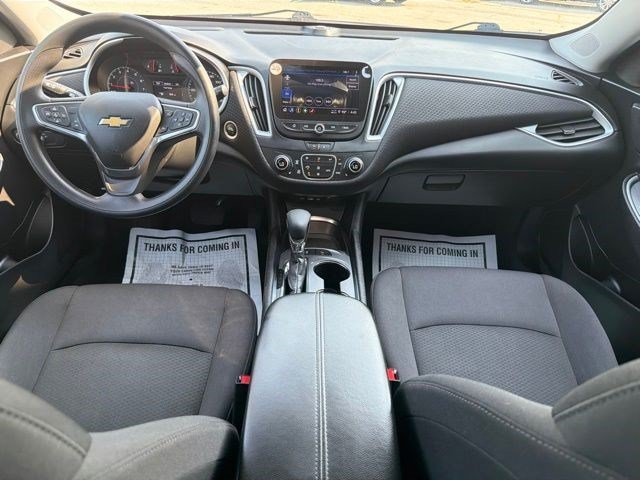 Used 2024 Summit White Chevrolet LT image 25