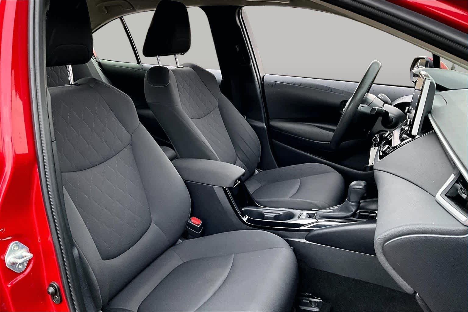 Used 2020 Barcelona Red Metallic Toyota LE image 8