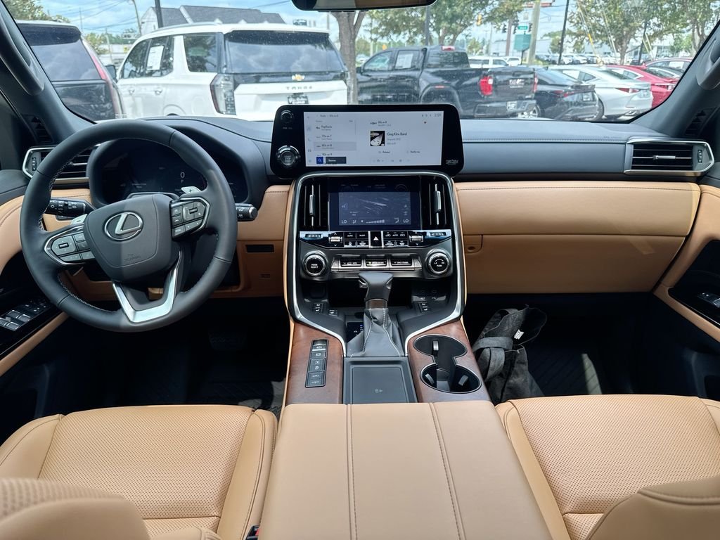 New 2026 Eminent White Pearl Lexus PREMIUM image 24