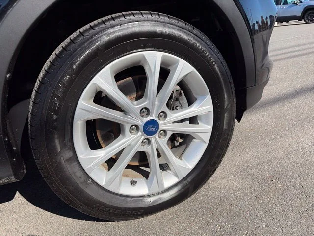 Used 2018 Black Ford SE image 4
