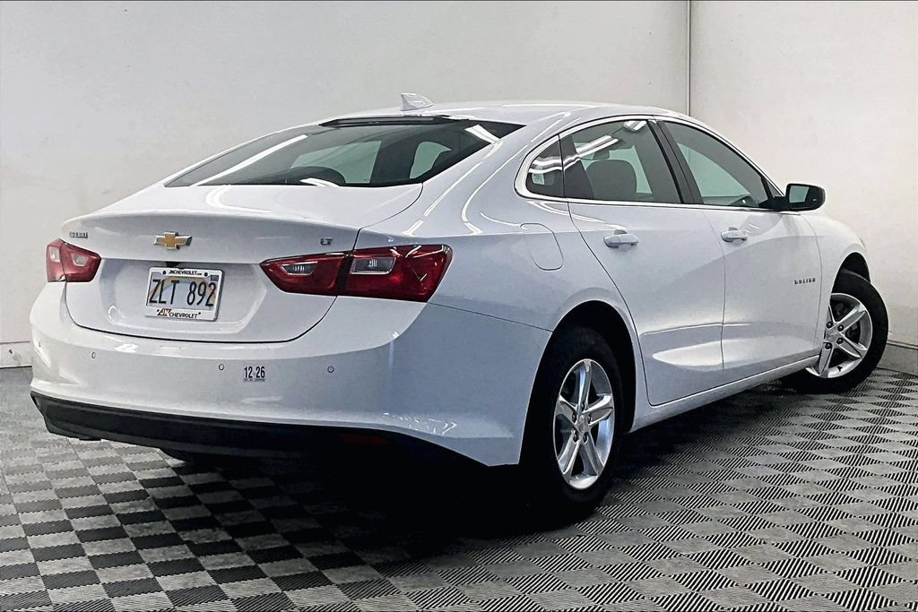 Used 2024 Summit White Chevrolet 1LT image 12