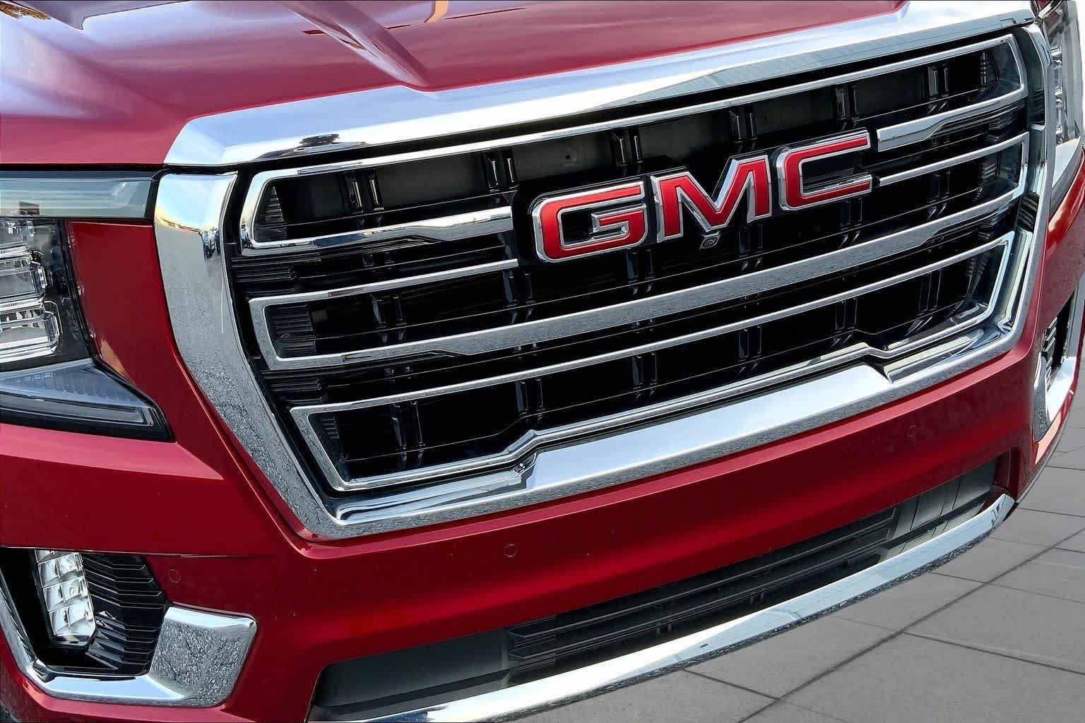 Used 2022 Cayenne Red Tintcoat GMC SLT image 27