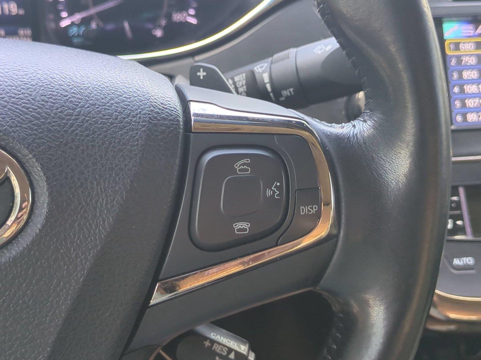 Used 2013  Toyota XLE Touring image 20