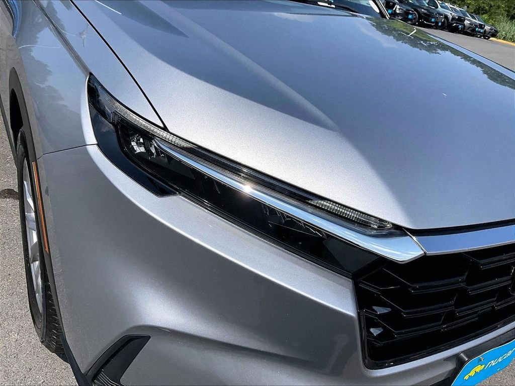 Used 2024 Silver Honda EX-L image 32