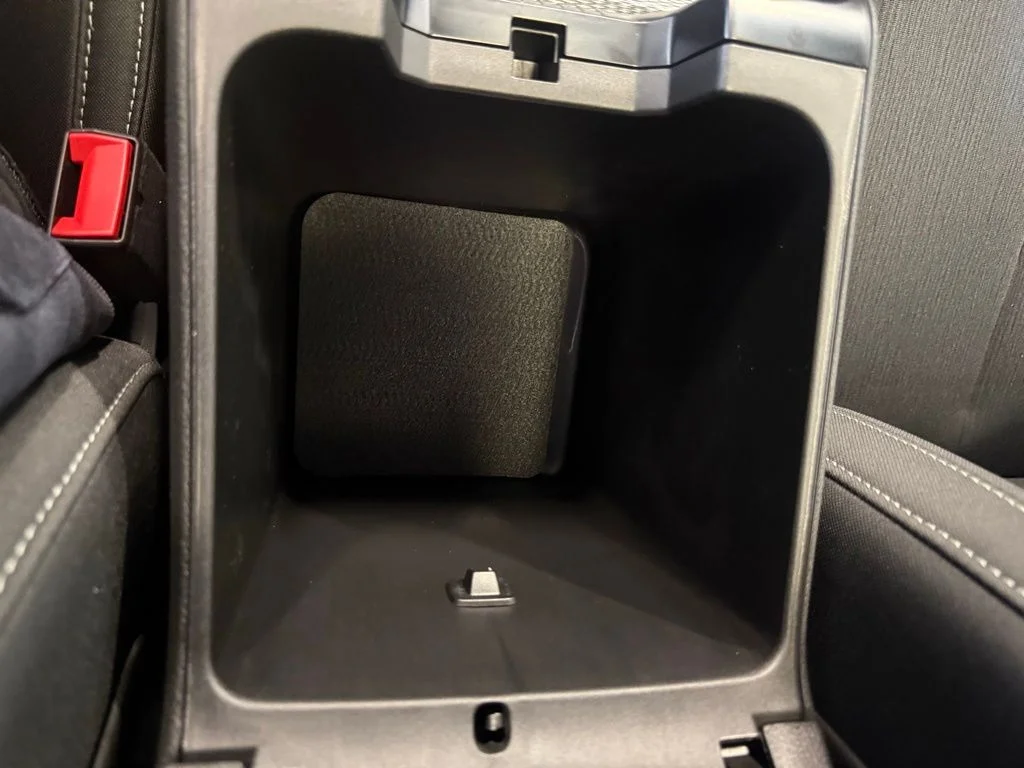 New 2026 Silver Zynith Exterior Paint Jeep Laredo X image 38