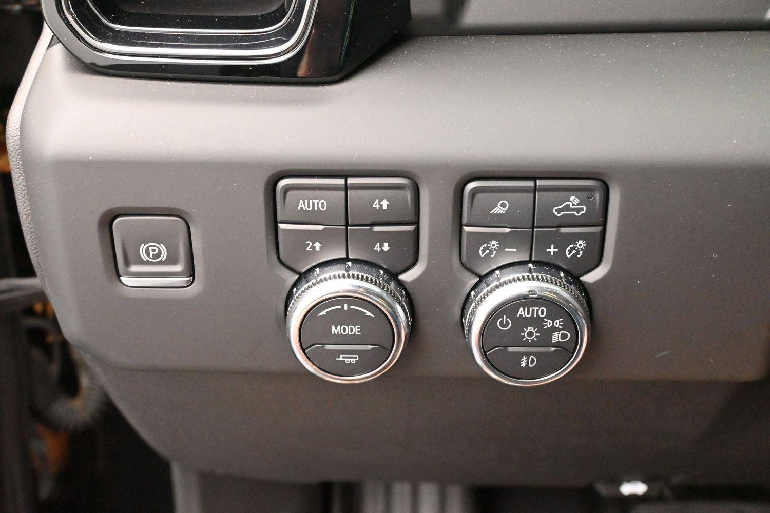 Used 2025 Onyx Black GMC AT4 image 21