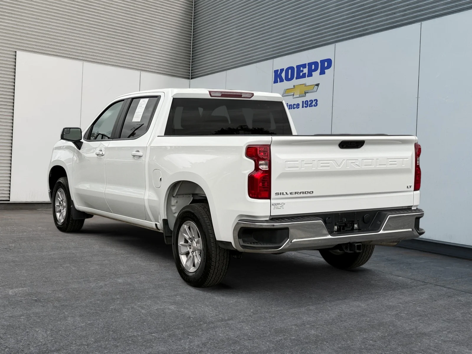 Used 2026 Summit White Chevrolet LT image 3