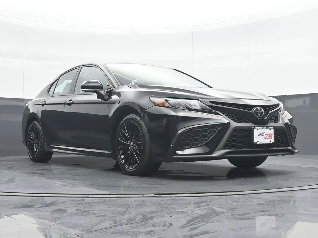Used 2022 Black Toyota SE Nightshade image 33
