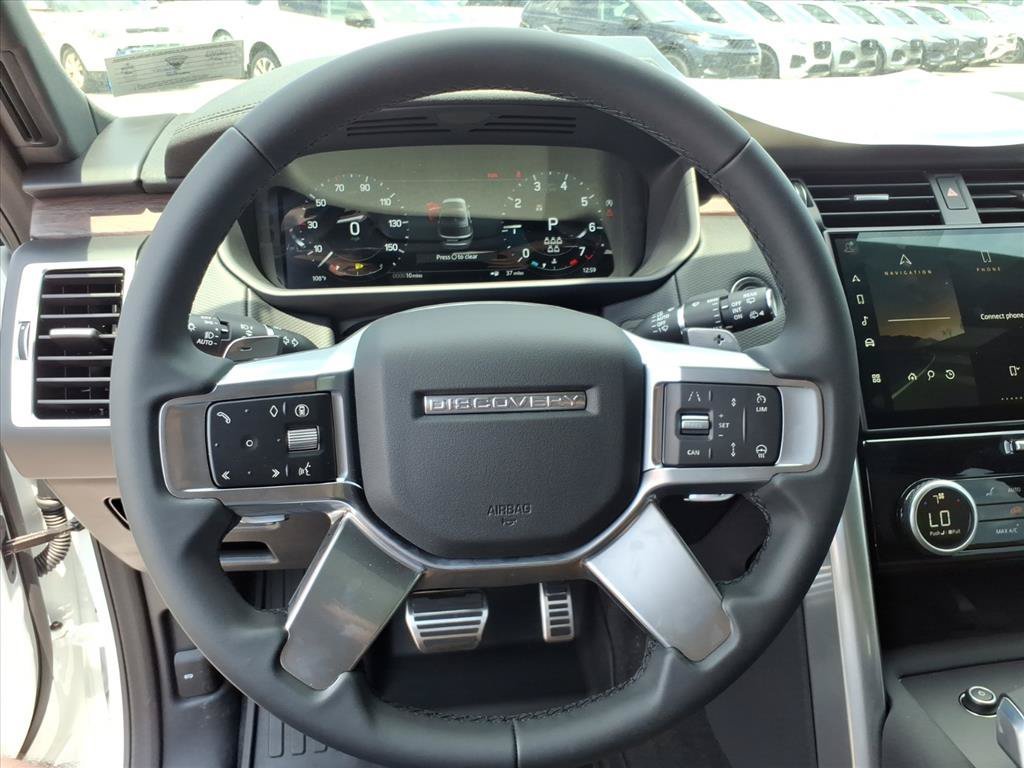 New 2026 Fuji White Land Rover Dynamic SE image 15