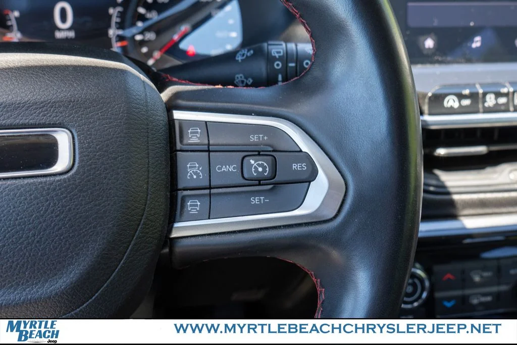 Certified Used 2022 Diamond Black Jeep Trailhawk image 25