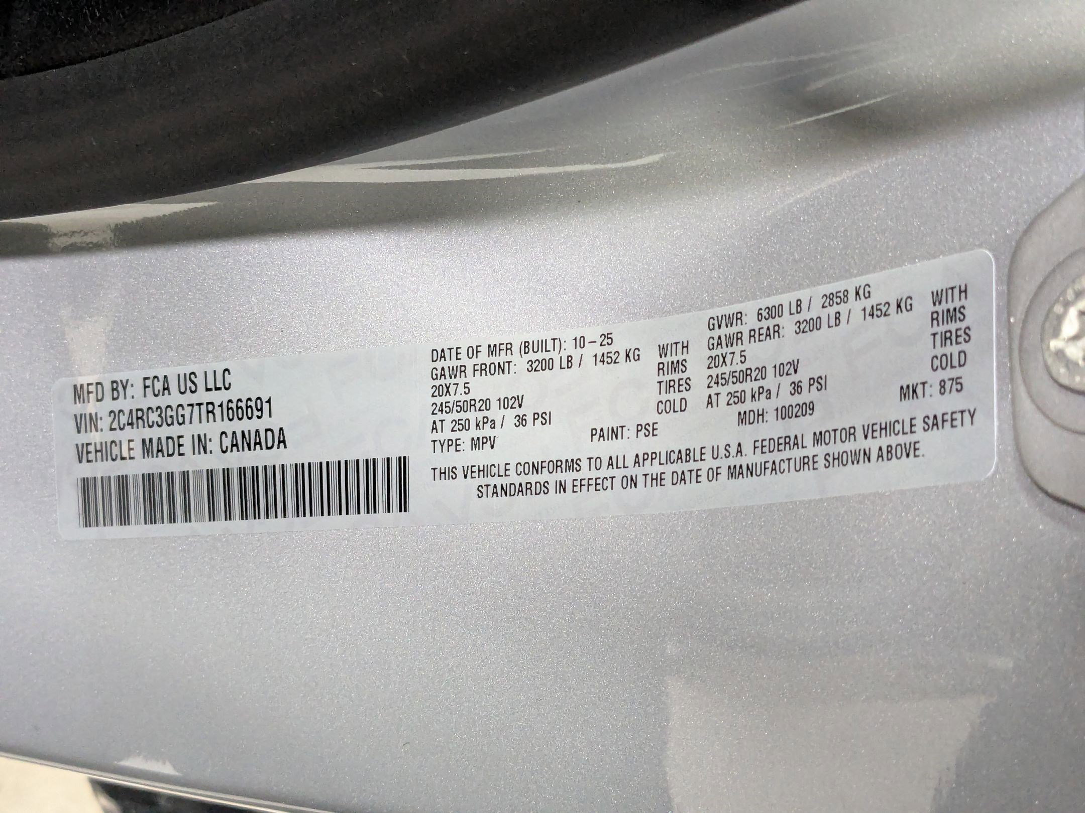 New 2026 Silver Mist Clear-Coat Exterior Paint Chrysler Limited image 19