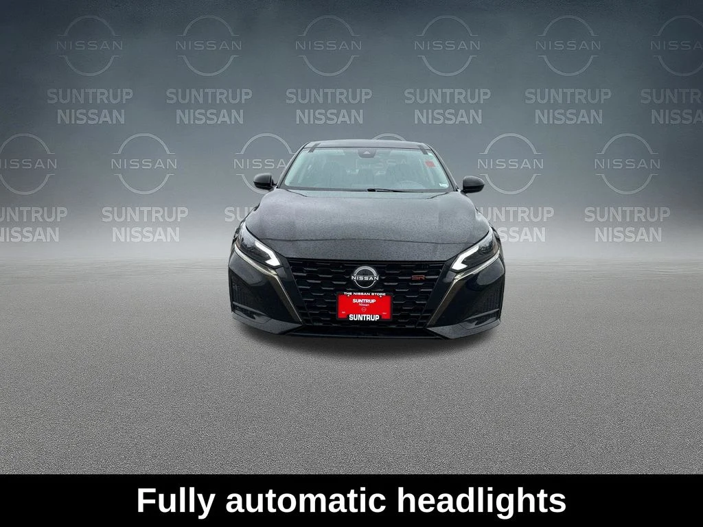 Used 2024 Black Nissan 2.5 SR image 12