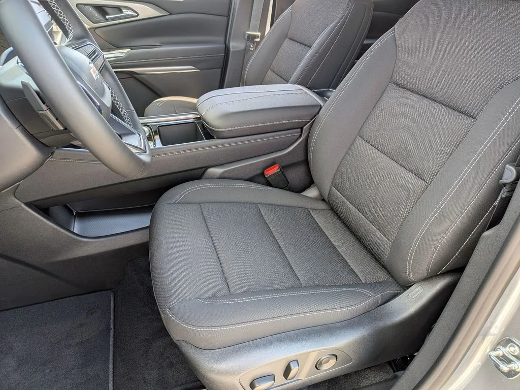2026 Chevrolet Traverse LT - Photo 14