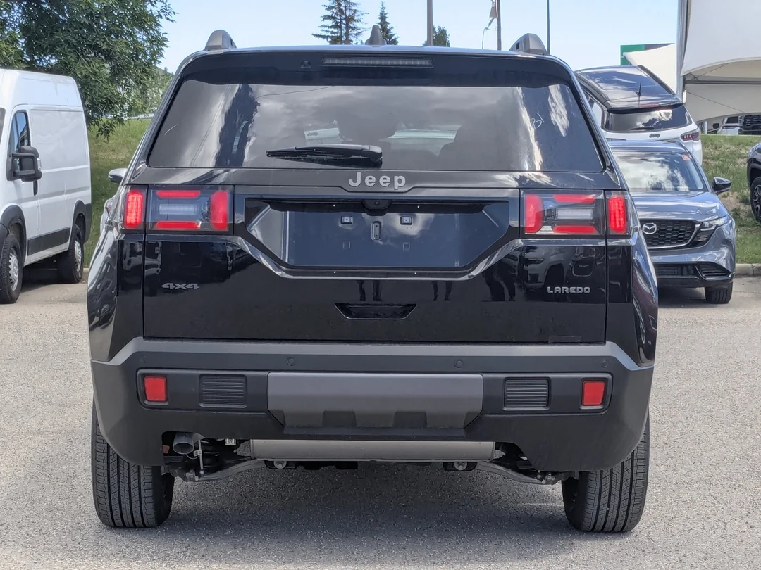 New 2026 Black Jeep Laredo - - 4x4 - 1.6L Turbo Hybrid - Adaptive Cruise - Blind Spot Detection & More! image 7