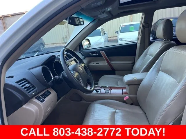 Used 2010 White Toyota Limited image 6