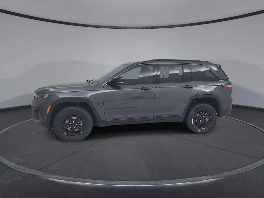 New 2026 Baltic Gray Metallic Clear-Coat Exterior Paint Jeep Altitude image 8