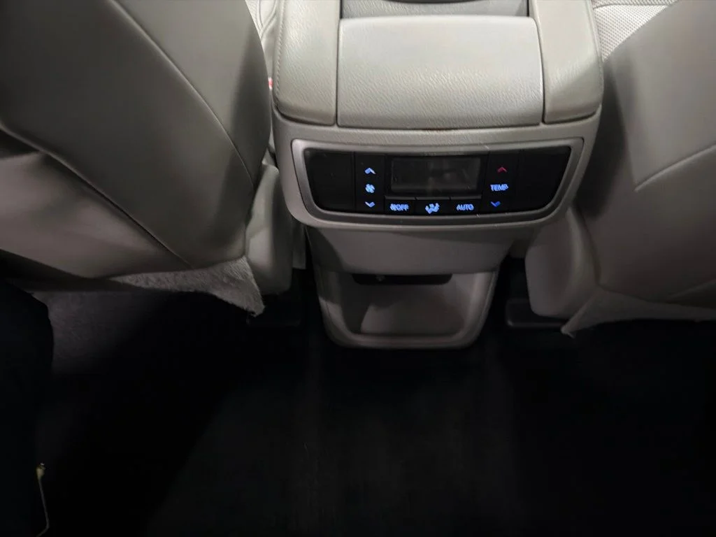 Used 2015 Gray Toyota Limited image 27