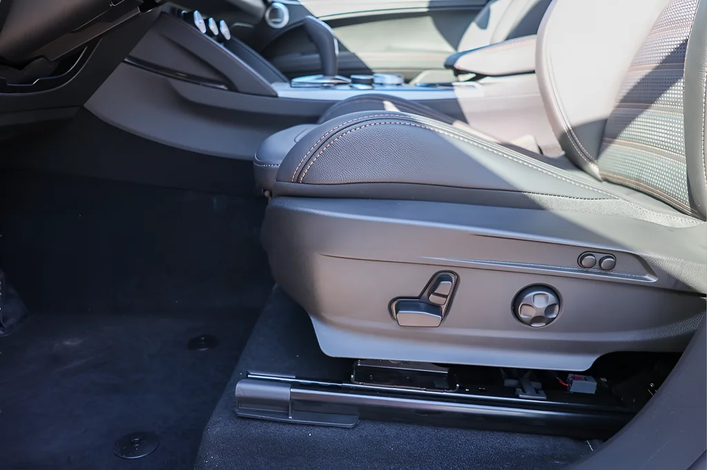 2025 Alfa Romeo Stelvio Intensa - Photo 17