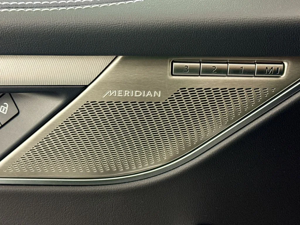2026 Jaguar F-Pace R-Dynamic S - Photo 17