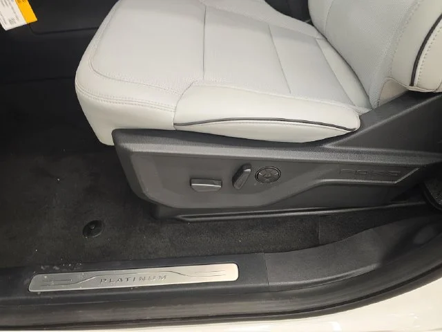 New 2027 Star White Metallic Tri-Coat Ford Platinum image 46