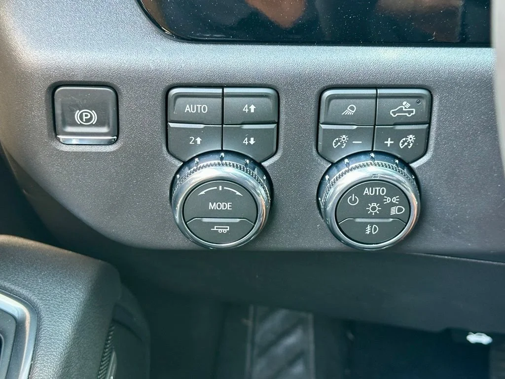 2026 GMC Sierra 1500 SLT - Photo 38