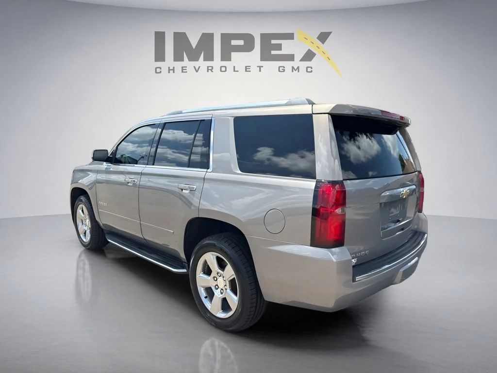 Used 2018 PEPPERDUST METALLIC Chevrolet Premier image 3