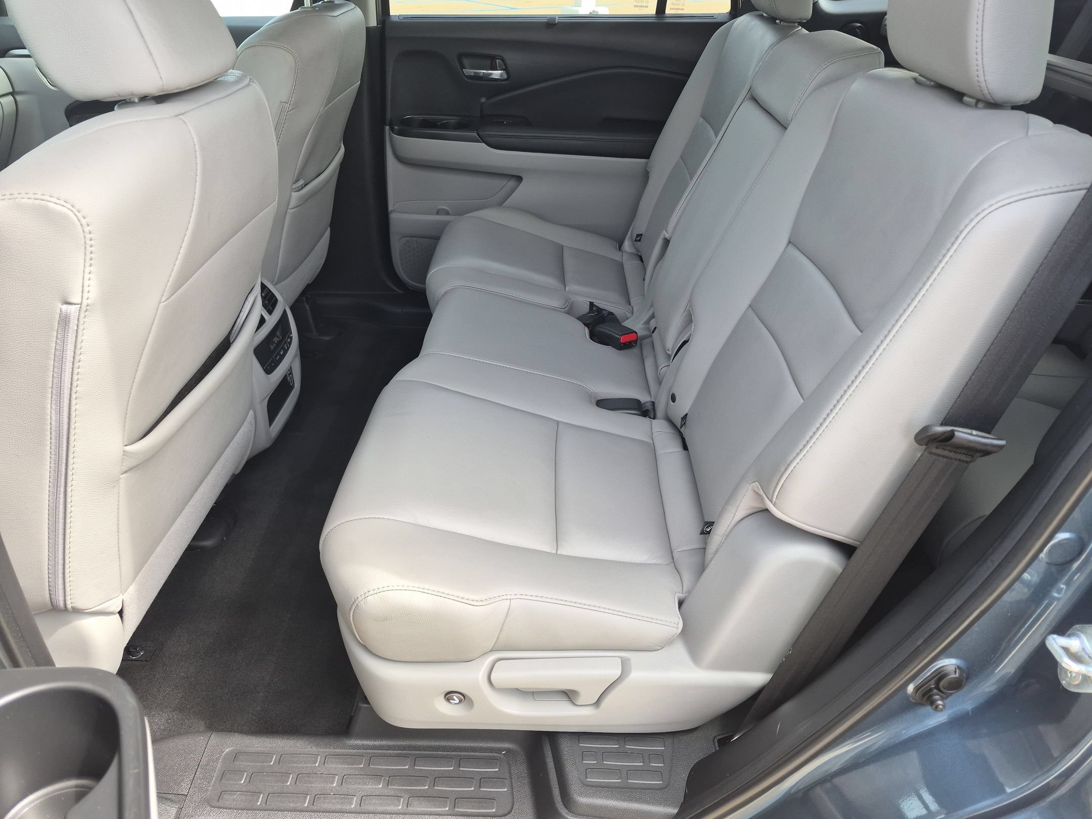 2021 Honda Pilot EX-L - Photo 24