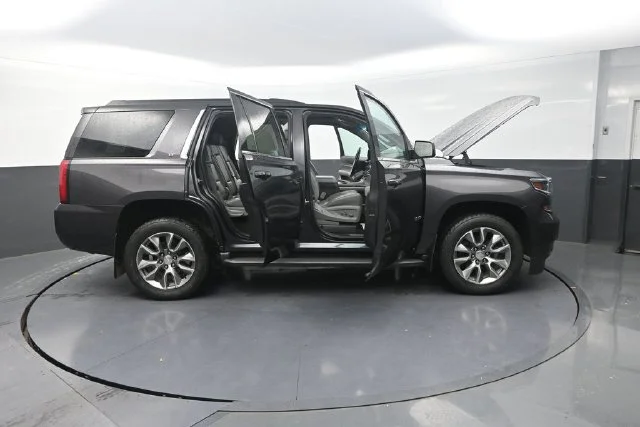 Used 2018 Gray Chevrolet LT image 46