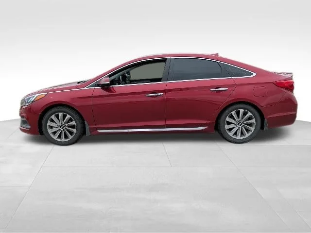 Used 2017 Red Hyundai Sport image 7