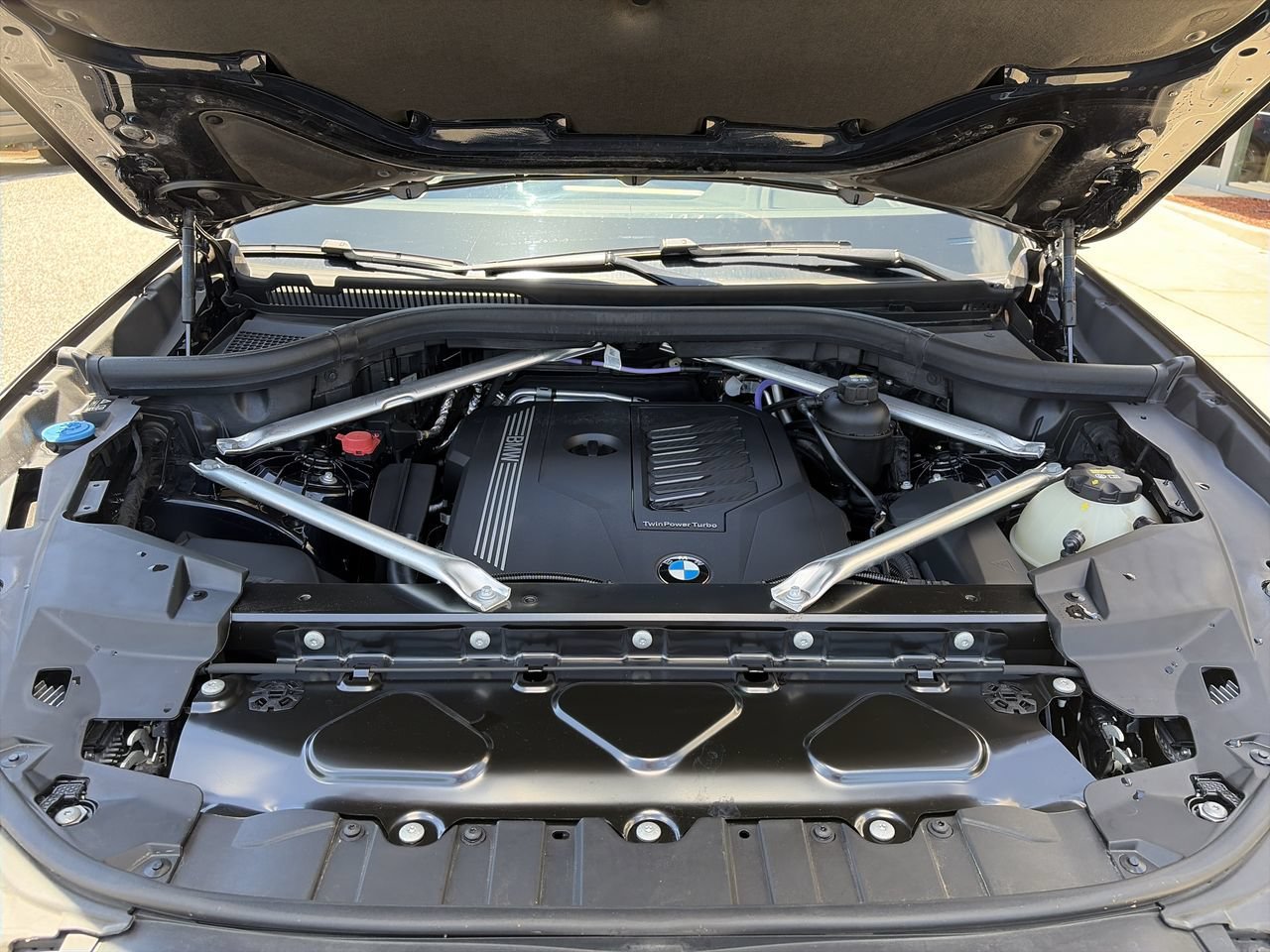 Used 2023 Carbon Black Metallic BMW xDrive40i image 39