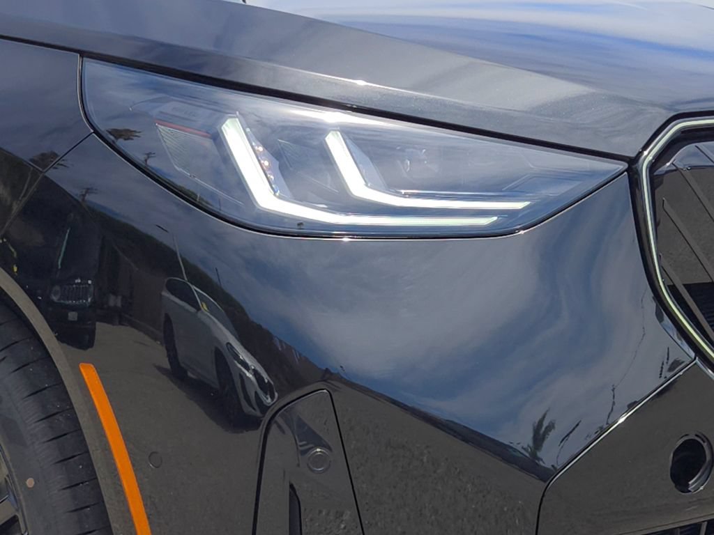 New 2026 Black Sapphire Metallic BMW 30 xDrive image 6