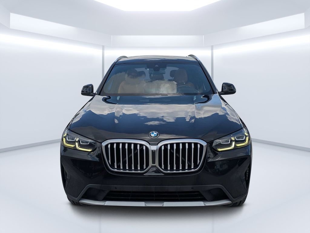 Used 2022 Black BMW sDrive30i image 8