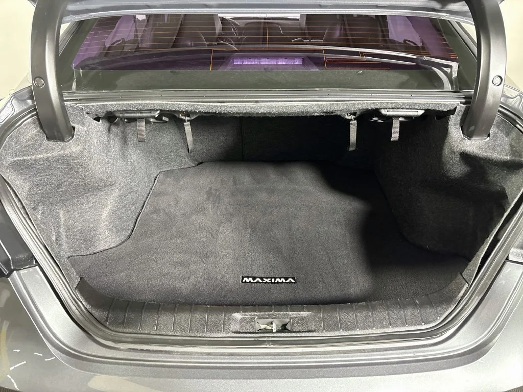 Used 2021 Gray Nissan SV image 21