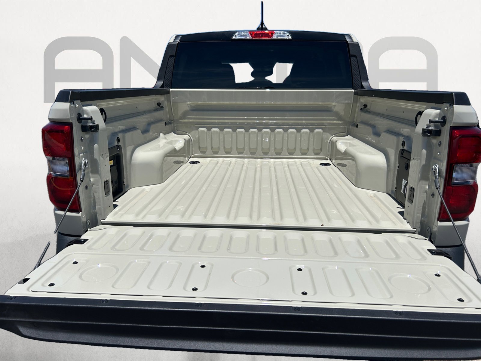 2025 Ford Maverick XLT - Photo 11